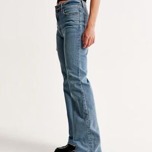 Abercrombie High Rise 90s Relaxed Jean Medium Wash